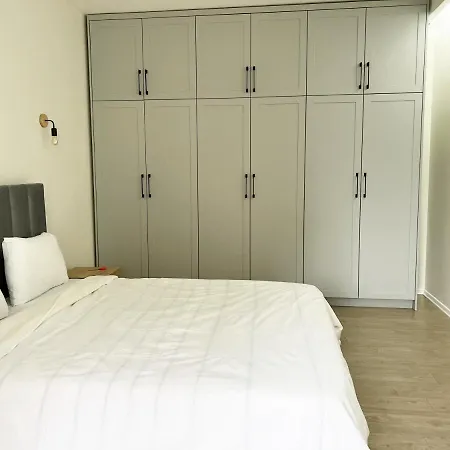 Eclectic 2br In The Bllok - Nook Apartment *